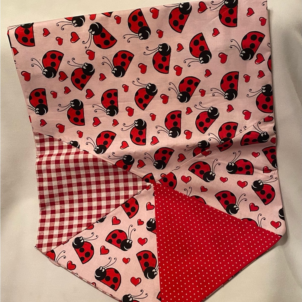 Adorablely Beautiful Hand Made Ladybug & Hearts Table Runner Perfect for Summer